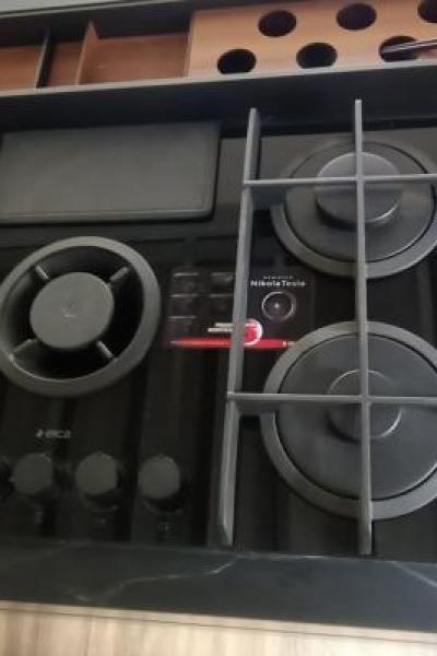 Ea609cb6 7c03 4e59 Af20 B855d859bbe9 Thumb